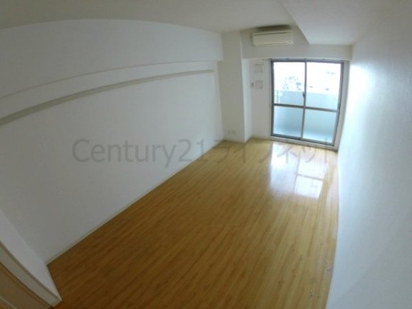 ウィステリアコート