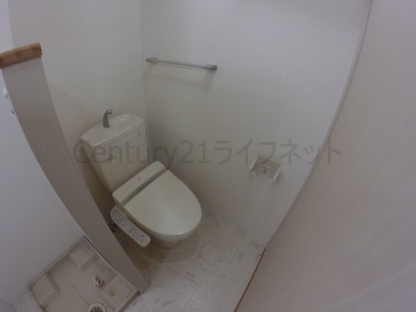 ウィステリアコート