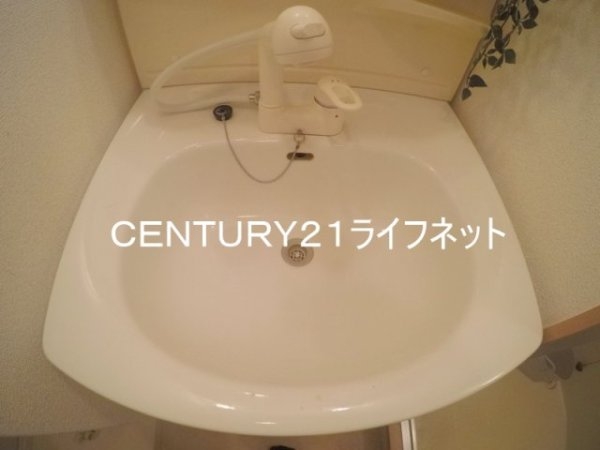 フローライト上新庄駅前