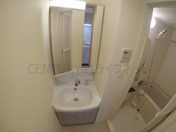 プレサンスブルーム東三国