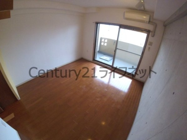 セレニテ天六西