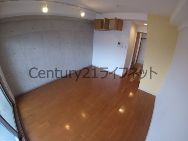 セレニテ天六西