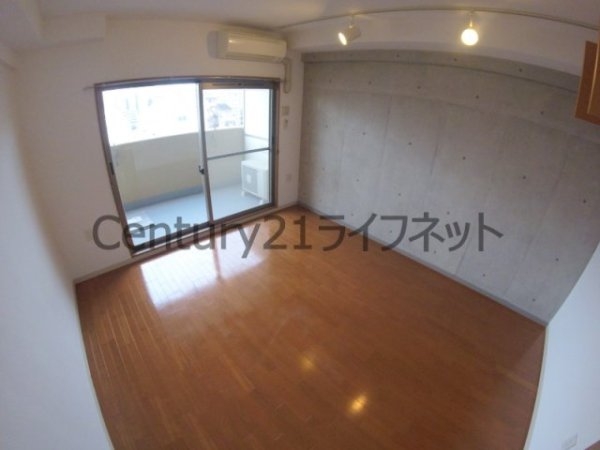 セレニテ天六西