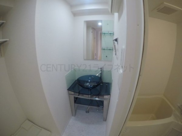 セレニテ江坂四番館