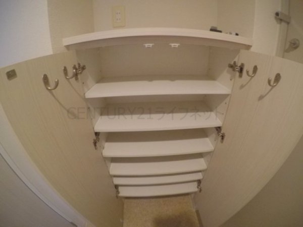 セレニテ江坂四番館