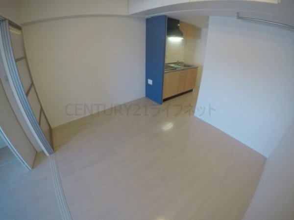 セレニテ江坂四番館