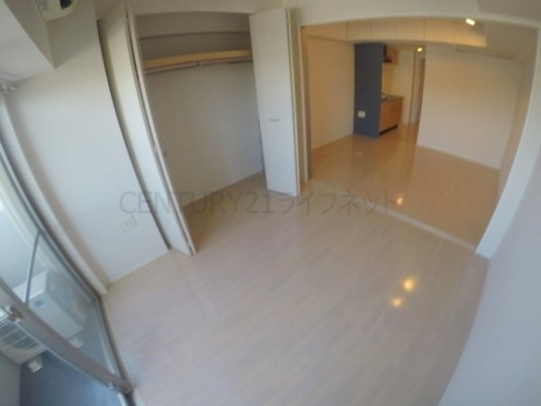 セレニテ江坂四番館