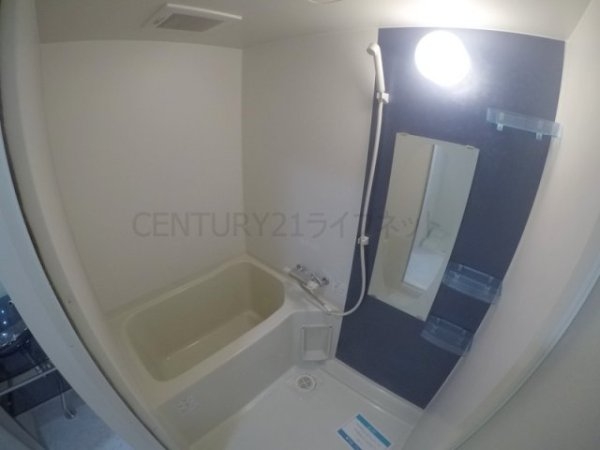 セレニテ江坂四番館