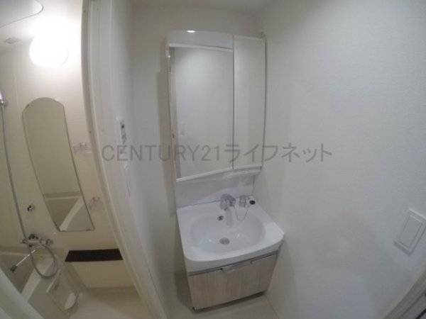 プレサンスOSAKA西中島リエゾン