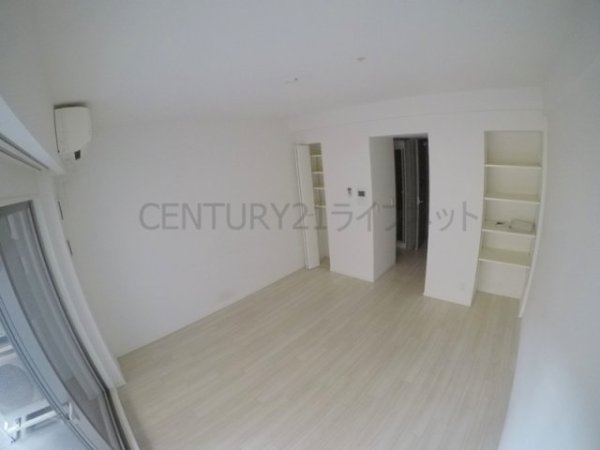 エス・キュート梅田中崎町