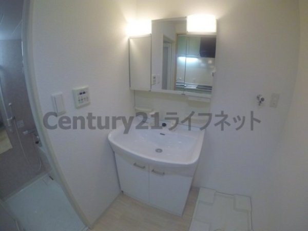 イーバイユー新大阪