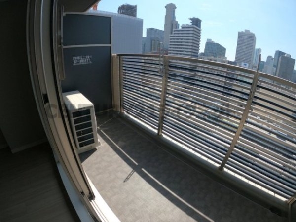 ファーストフィオーレ東梅田