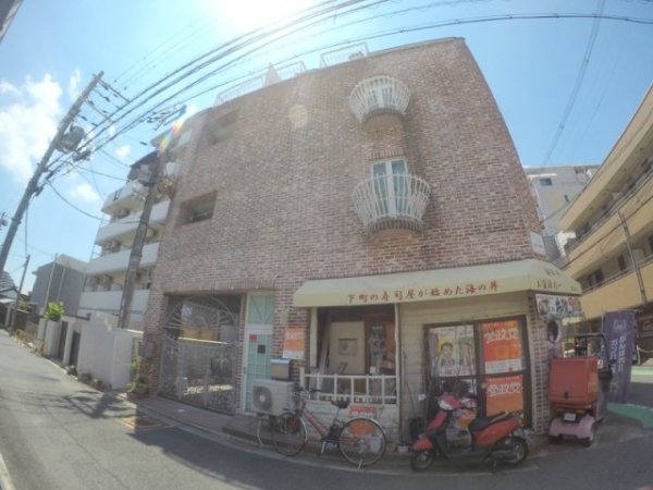 アールズコート（吹田市）