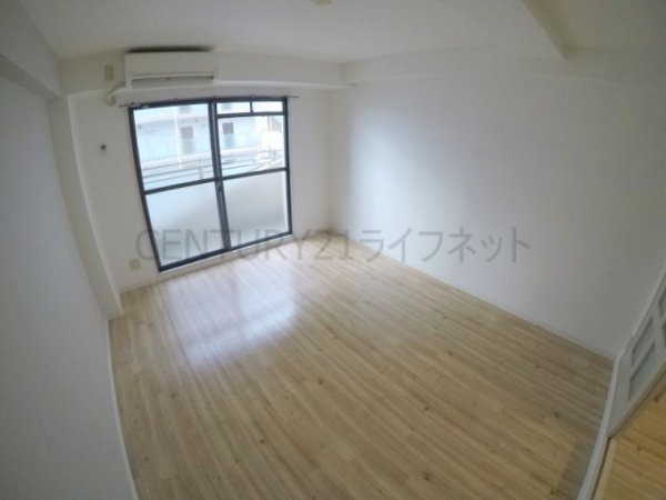 ラファイン江坂