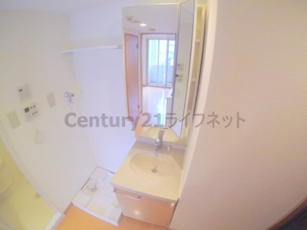 大阪市淀川区西中島６丁目のマンション