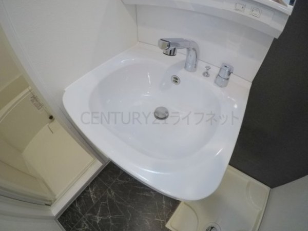 レジュールアッシュ三国本町