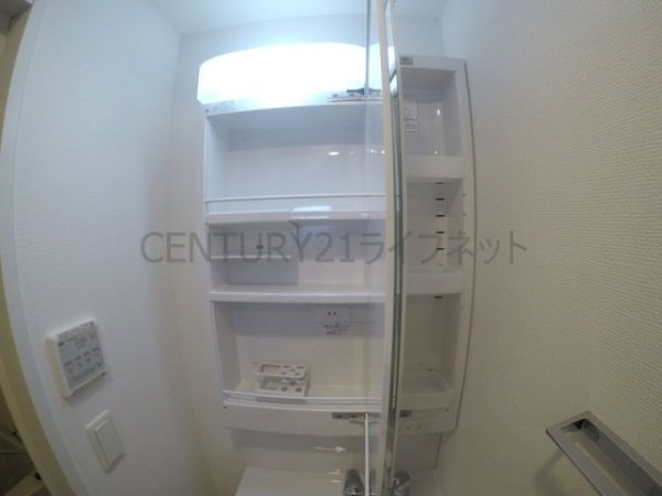 エステムコート新大阪15フロウ