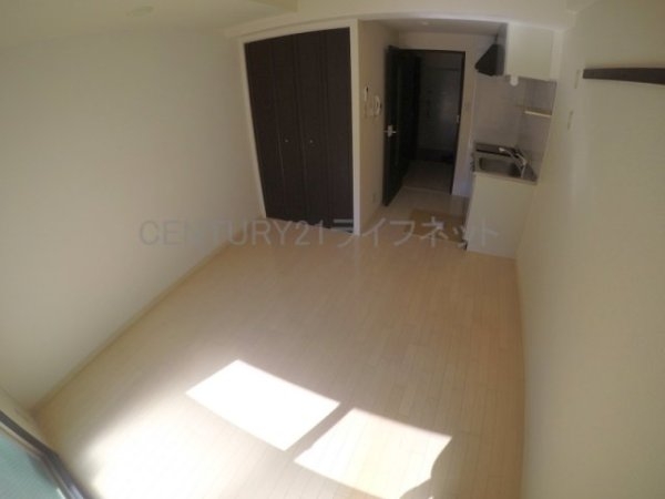 ウィスタリア新北野