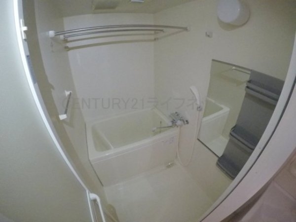 ウィスタリア新北野