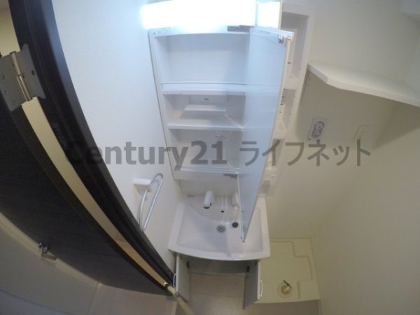 ユーズ8番館