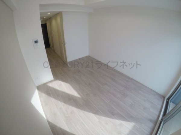プレサンスOSAKA西中島リエゾン