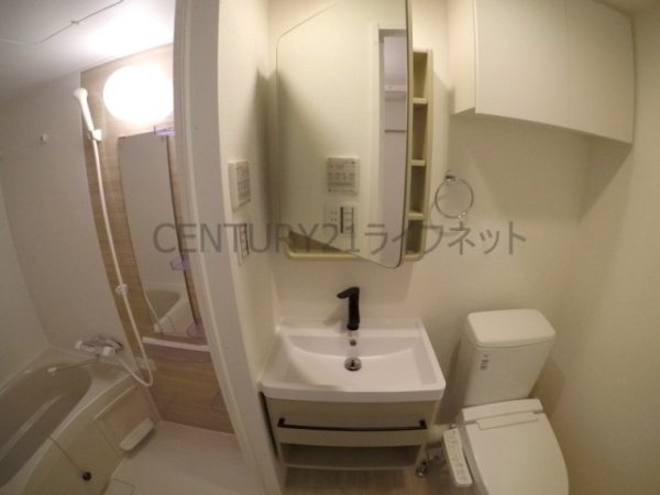 アドバンス江坂ラシュレ