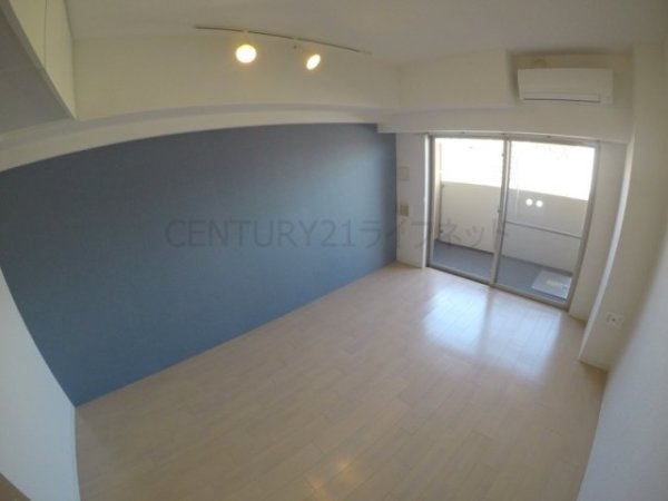 セレニテ江坂四番館