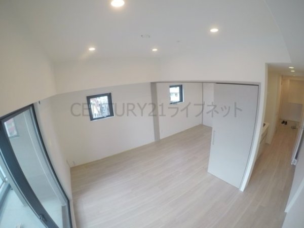 シーズンフラッツ梅田イースト