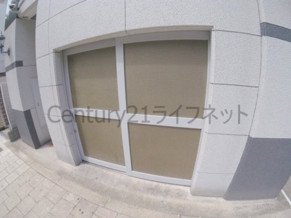 エスリード南森町駅前