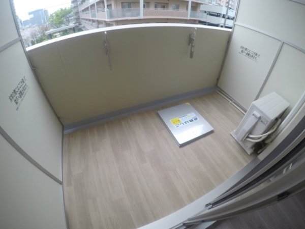 プレサンス京橋GREEN　YARDアルミラ