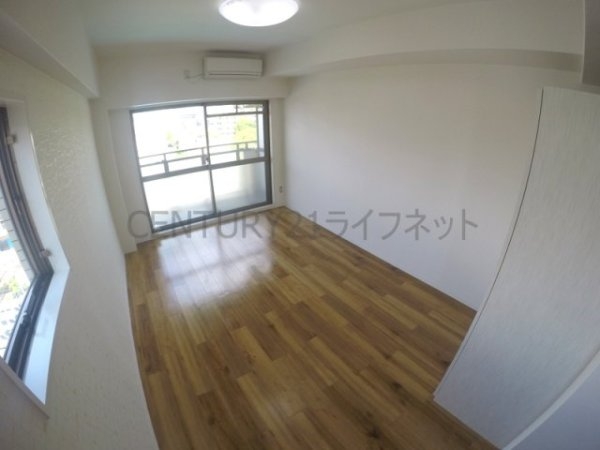 KM江坂
