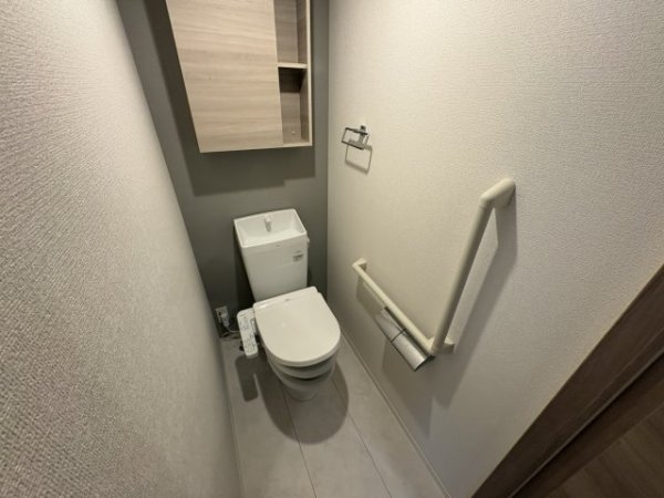 トリシア江坂