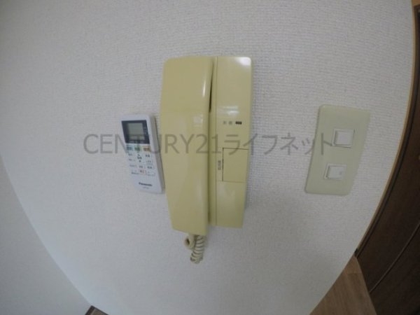 ノイエ新大阪A棟