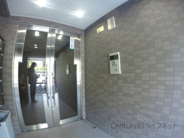ノイエ新大阪A棟