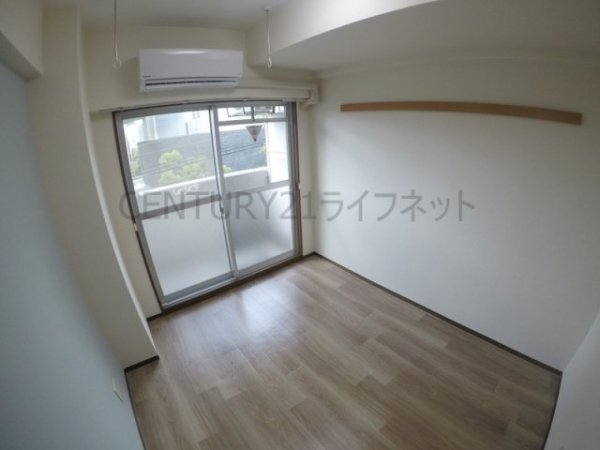 ノイエ新大阪A棟