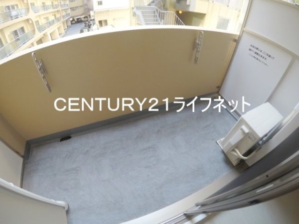 セレニテ江坂グランデ