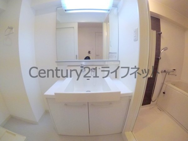 サクシード南森町