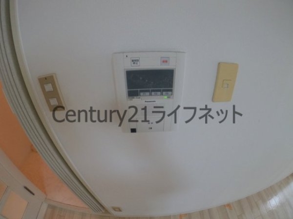 ロイヤルハイツ扇町2