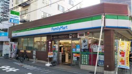 シティハイツサルキ(ファミリーマートK2梅田東店)