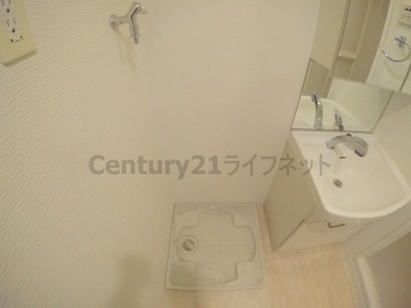 アーバンフラッツ新大阪1