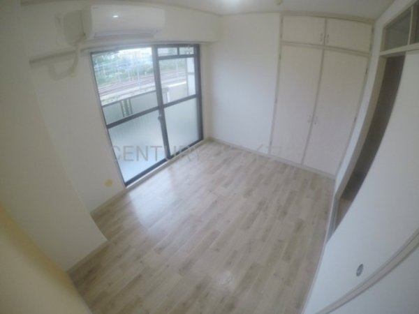 ローズコーポ新大阪７