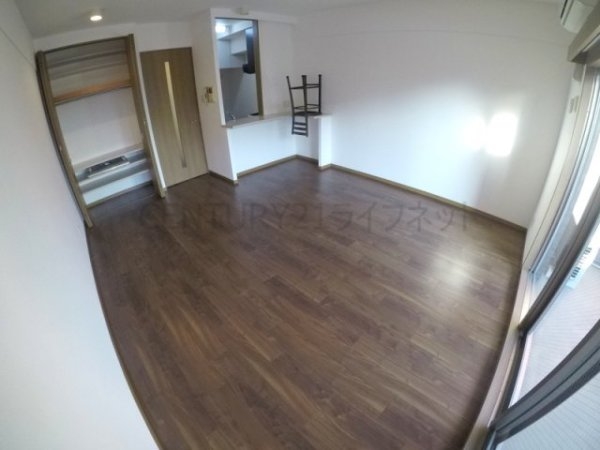 吹田市垂水町３丁目のマンション