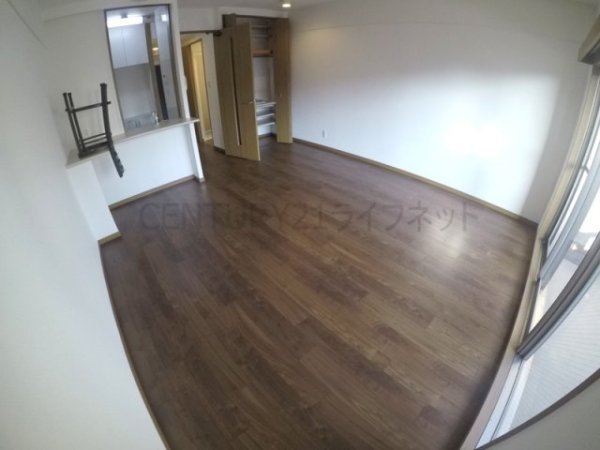 吹田市垂水町３丁目のマンション