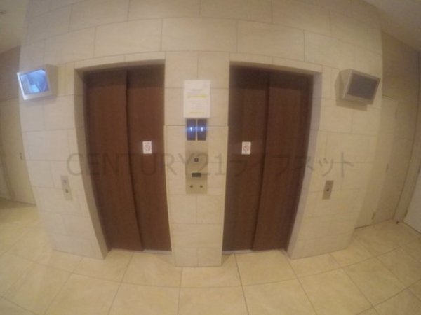 スプランディッド江坂駅前