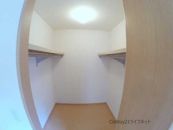 エミール一樹