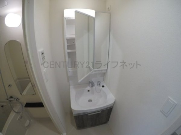 プレサンスOSAKA西中島リエゾン