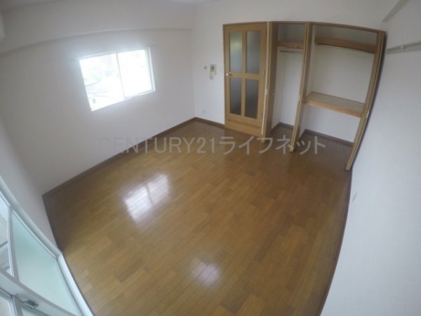 吹田市垂水町２丁目のマンション