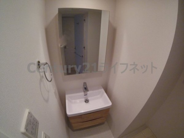 HS梅田イースト