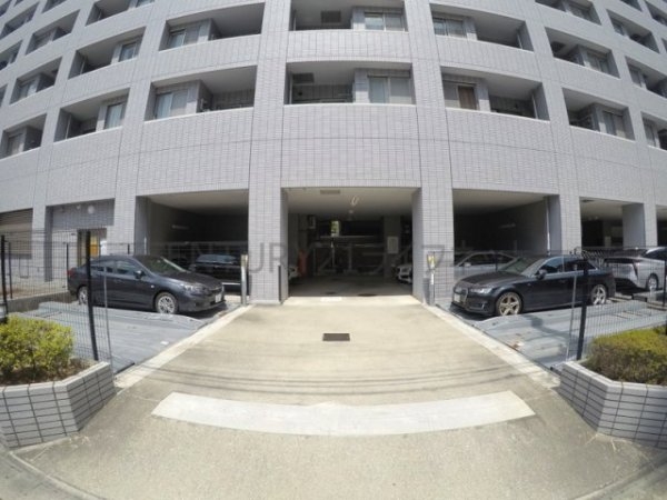 吹田市広芝町のマンション