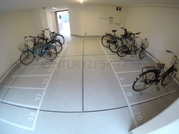 大阪市東淀川区西淡路３丁目のマンション